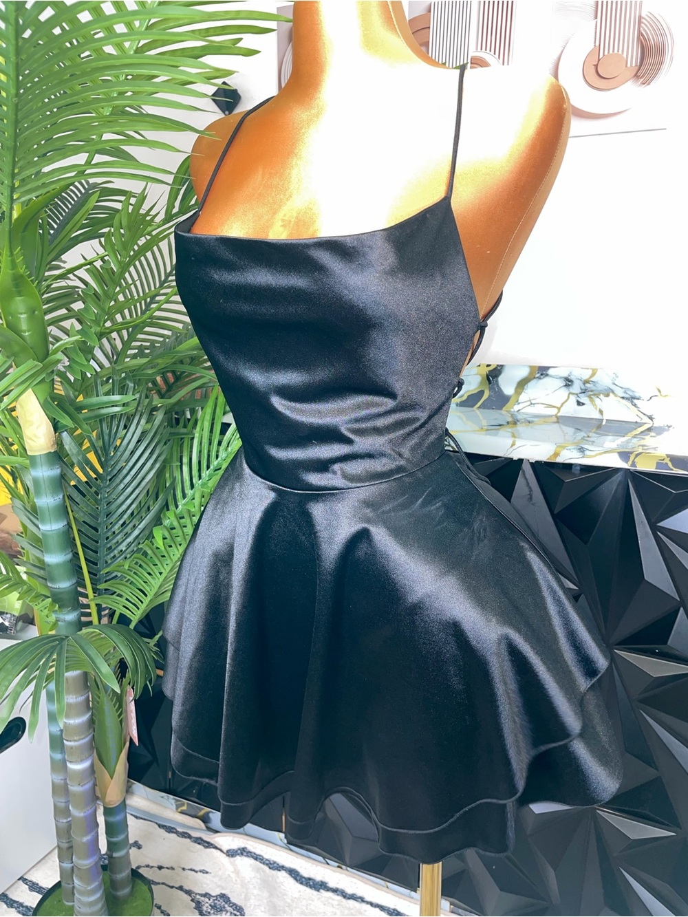 🔥👗Satin Spaghetti-Strap Black Fit & Flare Dress